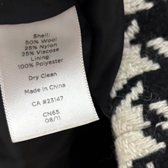 Talbots Black & White Houndstooth Wool Blend Moto Style Jacket Zip Front Size 10 - Picture 13 of 14